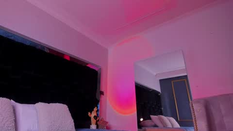 Snapshot of zoevidal_ chatting on January 17, 11:59 am zoevidal_ online show from January 17, 11:59 am