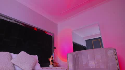 Snapshot of zoevidal_ chatting on January 15, 11:53 am zoevidal_ online show from January 15, 11:53 am