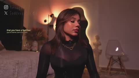 zoevidal_ online show from March 22, 12:22 pm