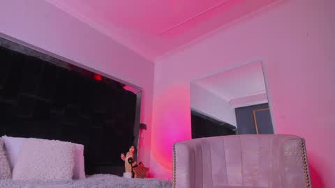 Snapshot of zoevidal_ chatting on January 13, 11:52 am zoevidal_ online show from January 13, 11:52 am