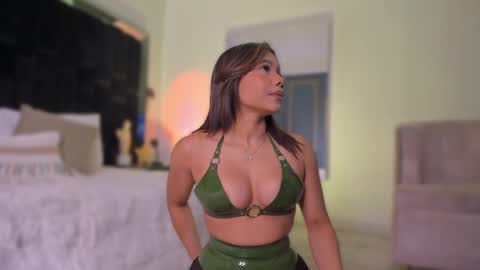 Snapshot of zoevidal_ chatting on September 24, 11:53 am zoevidal_ online show from September 24, 11:53 am