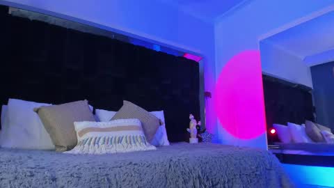 Snapshot of zoevidal_ chatting on March 6, 11:47 am zoevidal_ online show from March 6, 11:47 am