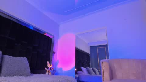 Snapshot of zoevidal_ chatting on February 27, 12:02 pm zoevidal_ online show from February 27, 12:02 pm