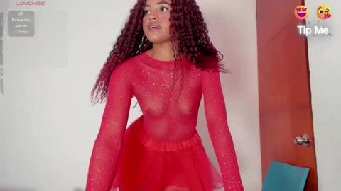 Snapshot of zoey_donovan_ chatting on November 1, 8:24 pm Zoe online show from November 1, 8:24 pm