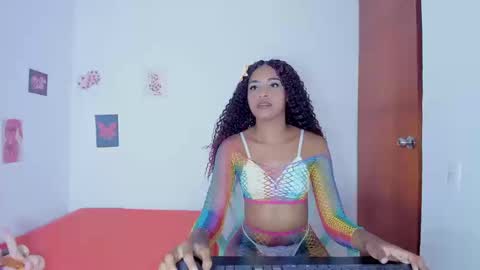 Snapshot of zoey_donovan_ chatting on September 11, 9:04 pm Zoe online show from September 11, 9:04 pm