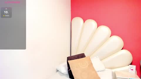 Snapshot of zoey_donovan_ chatting on January 4, 7:13 pm Zoe online show from January 4, 7:13 pm