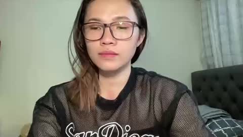 zoey_foryou online show from November 15, 3:51 am