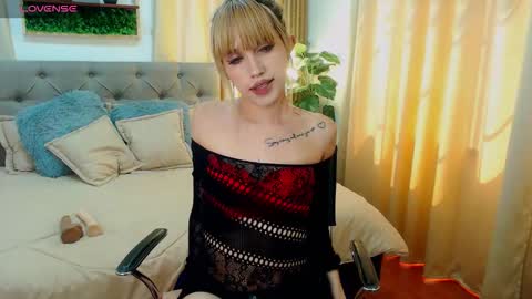 CALL ME    Z O H E T  online show from October 22, 3:28 pm