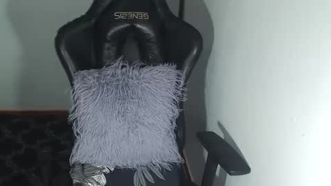 zol_gil03 online show from October 1, 1:43 am