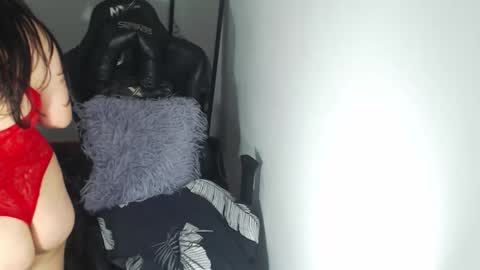 zol_gil03 online show from October 4, 2:06 am