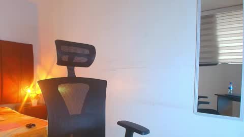 Snapshot of zuzana21 chatting on September 29, 12:43 pm Zuzana21 online show from September 29, 12:43 pm