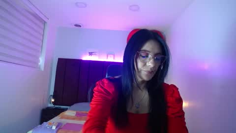 Snapshot of zuzana21 chatting on February 24, 12:46 pm Zuzana21 online show from February 24, 12:46 pm