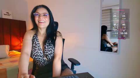 Snapshot of zuzana21 chatting on October 10, 12:43 pm Zuzana21 online show from October 10, 12:43 pm