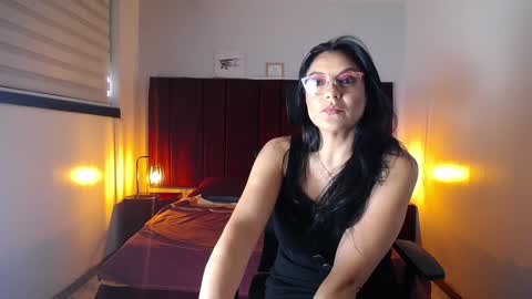 Snapshot of zuzana21 chatting on January 27, 1:19 pm Zuzana21 online show from January 27, 1:19 pm