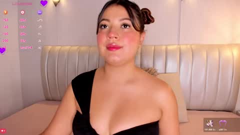 Snapshot of zuzu_sweet chatting on September 19, 7:46 pm Zara online show from September 19, 7:46 pm