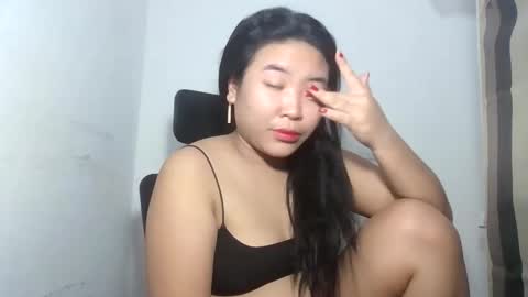 Snapshot of zyeii chatting on September 24, 8:41 pm sweet lylia online show from September 24, 8:41 pm