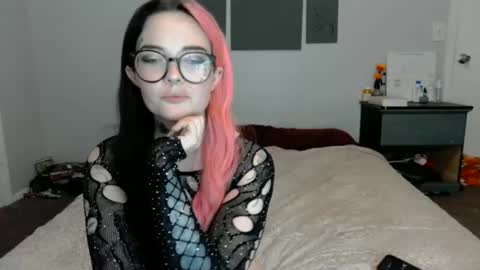 Snapshot of zzgrace chatting on February 3, 11:26 pm Gracie online show from February 3, 11:26 pm