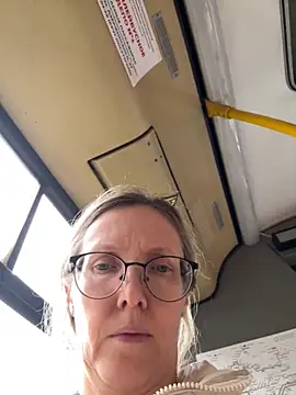 angelmommu online show from April 18, 12:29 pm