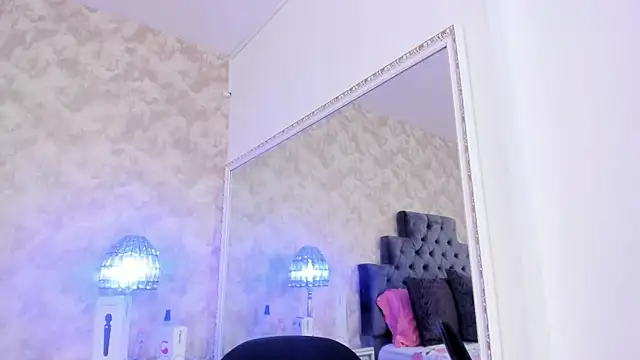 Snapshot of elizabeth_coleman chatting on October 10, 10:14 pm elizabeth coleman online show from October 10, 10:14 pm