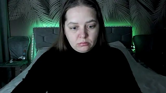 uliastar online show from December 18, 7:02 am