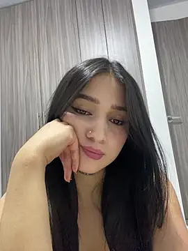 Hott Hanna online show from June 14, 5:19 am