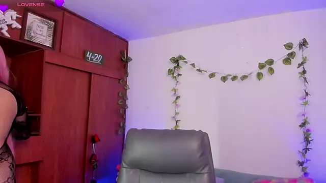 Cata green online show from September 27, 8:38 pm