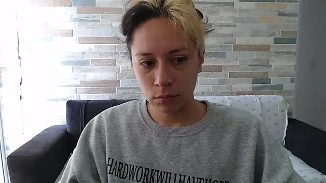 MommyMiaWs online show from September 26, 3:31 pm