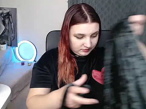 Carrie Blanch online show from February 22, 3:51 am