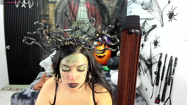 Snapshot of criss_21_ chatting on October 25, 9:54 pm criss 21 online show from October 25, 9:54 pm