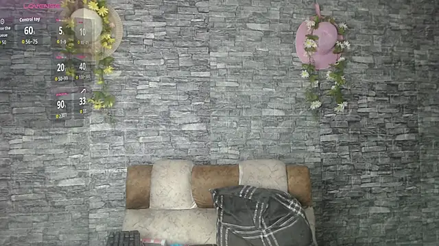 Snapshot of Danna_Paolaa_ chatting on October 18, 7:48 pm Danna Paolaa online show from October 18, 7:48 pm