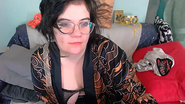 EverlyRays online show from October 28, 6:24 pm