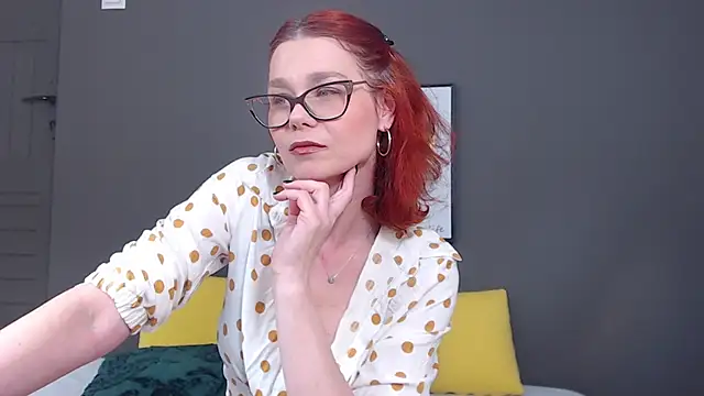 AugustStormS online show from April 20, 9:07 pm