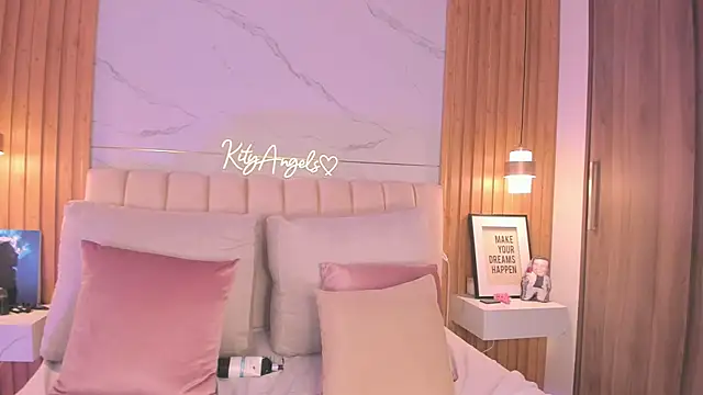 kityangelss online show from November 28, 2:25 am