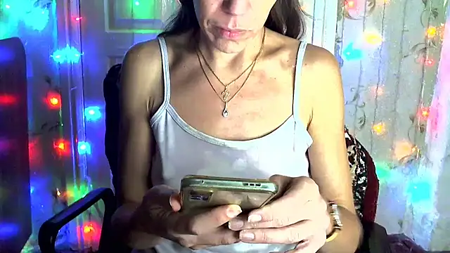 Snapshot of Ladywinter chatting on October 18, 3:37 pm Ladywinter online show from October 18, 3:37 pm