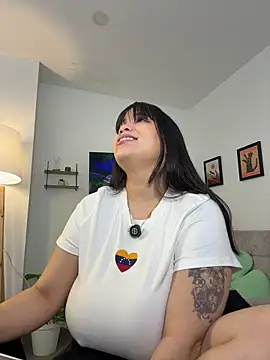 tati reyess online show from February 28, 12:59 pm