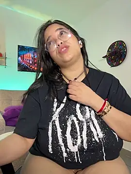 Snapshot of tati_reyess chatting on October 26, 1:50 pm tati reyess online show from October 26, 1:50 pm