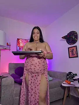 Snapshot of tati_reyess chatting on October 16, 1:47 pm tati reyess online show from October 16, 1:47 pm