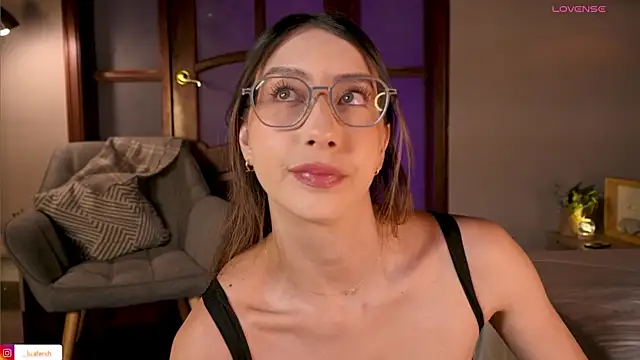 Snapshot of lua_ferch__ chatting on September 22, 1:09 pm lua ferch   online show from September 22, 1:09 pm