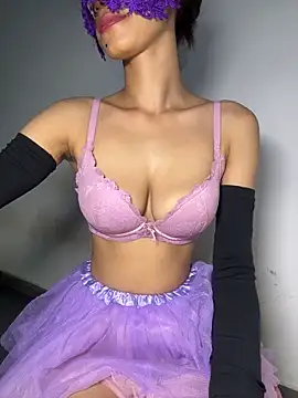 ValiantWhiskey online show from November 12, 3:26 am