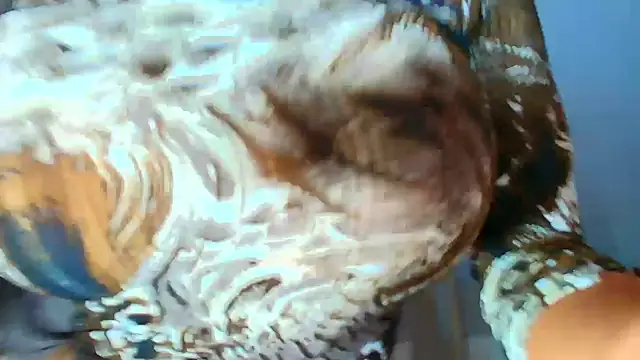 Snapshot of SQUIRT4UMEGAN chatting on October 25, 3:47 am SQUIRT4UMEGAN online show from October 25, 3:47 am