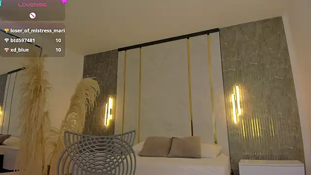 Snapshot of riley_sierra chatting on October 31, 1:15 pm riley sierra online show from October 31, 1:15 pm