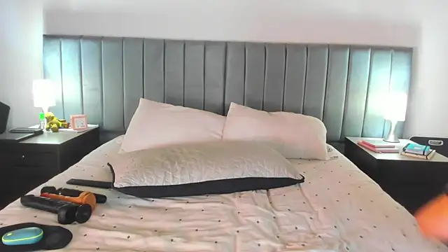 adriana71 online show from September 19, 3:27 am