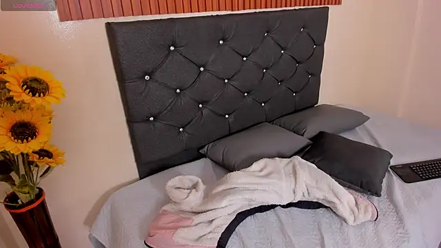 Cristale69 online show from September 23, 2:54 am