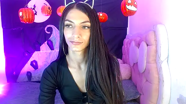 Snapshot of Foxkatty69 chatting on October 28, 2:28 am Foxkatty69 online show from October 28, 2:28 am