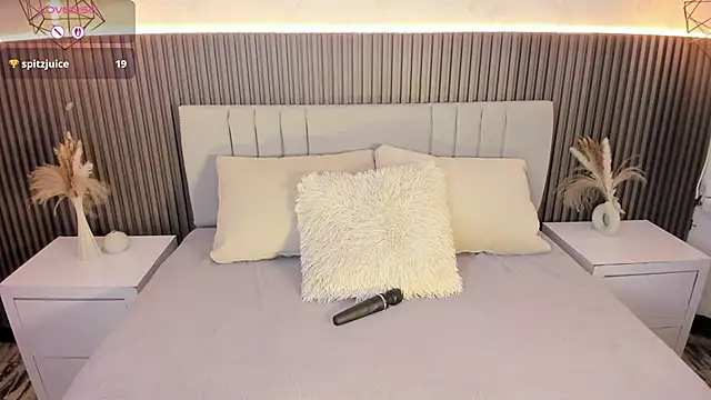 Snapshot of SHANONCLARK chatting on September 19, 7:46 pm SHANONCLARK online show from September 19, 7:46 pm