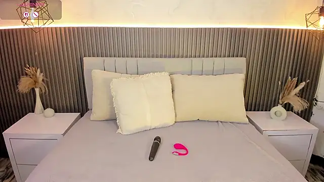 Snapshot of SHANONCLARK chatting on September 10, 7:14 pm SHANONCLARK online show from September 10, 7:14 pm