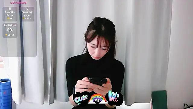 Love me Eri  online show from October 18, 4:15 am