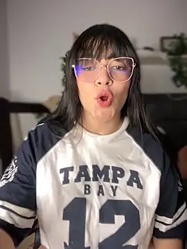 Lia flowers online show from September 20, 12:43 am