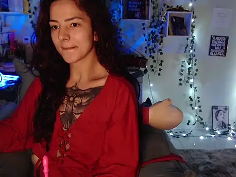 Snapshot of BeellyDance chatting on October 13, 5:26 pm BeellyDance online show from October 13, 5:26 pm