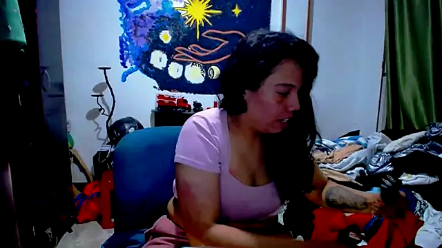 AmaraRoberts420 online show from May 15, 2:38 am